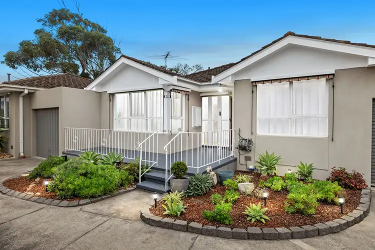 13 Golden Avenue