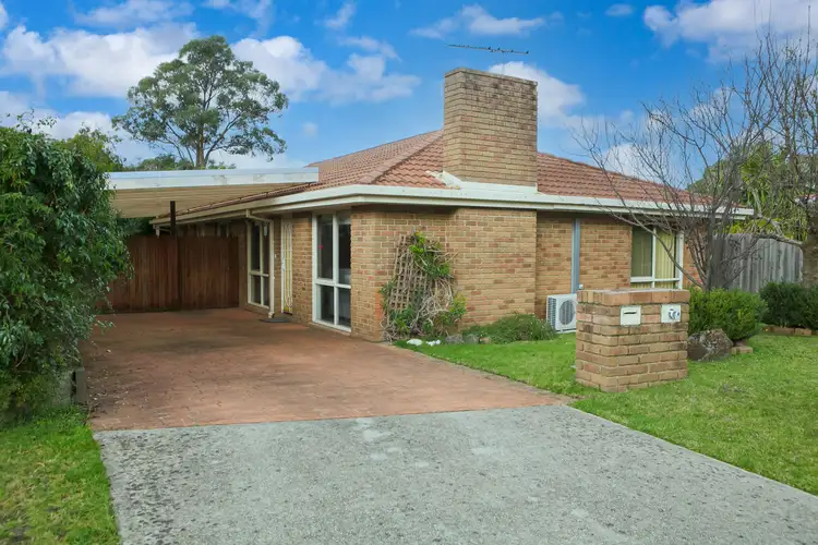 8 Waratah Court, Langwarrin VIC 3910