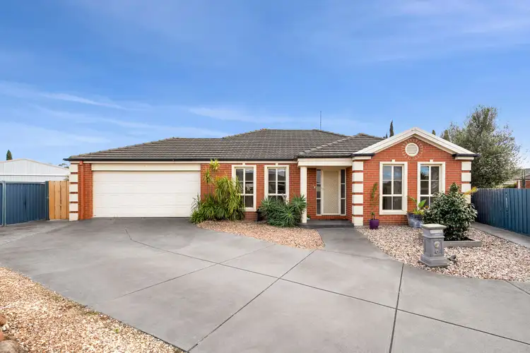 6 Thornton Close, Lovely Banks VIC 3213