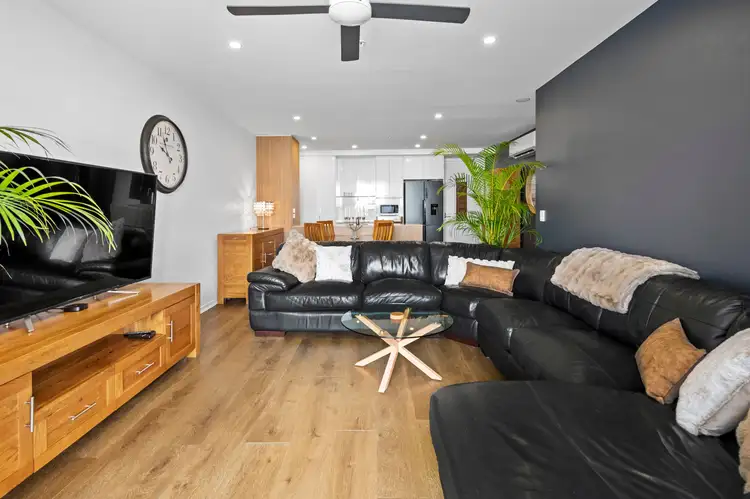 49/2729-2733 Gold Coast Highway, Broadbeach QLD 4218