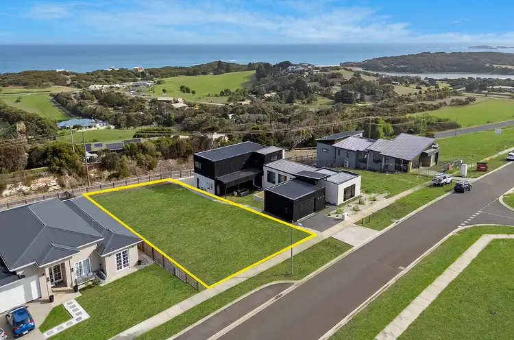 25 Von Guerard Boulevard, Warrnambool VIC 3280