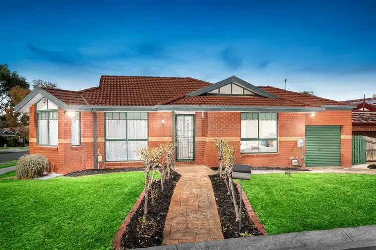 1 Gardenview Close, Mill Park VIC 3082