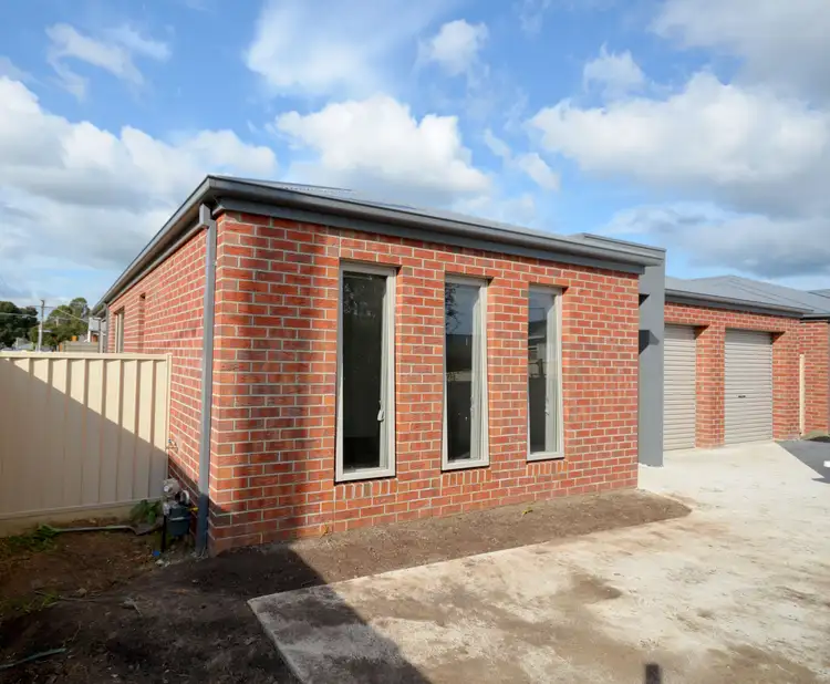2/219 Finch Street, Ballarat East VIC 3350