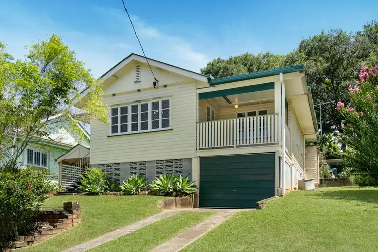 11A Sapphire Street, Holland Park QLD 4121
