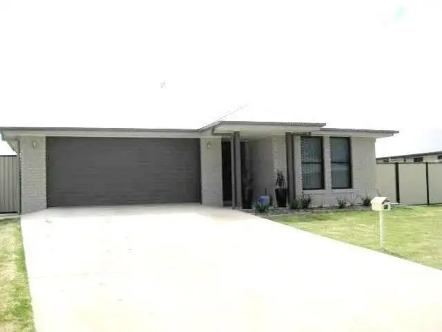 71 Taylor Street, Roma QLD 4455