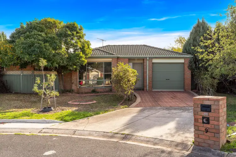 9 Glama Court, Roxburgh Park VIC 3064