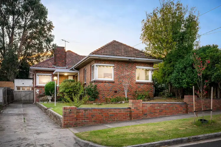 19 Waverley Parade, Pascoe Vale South VIC 3044
