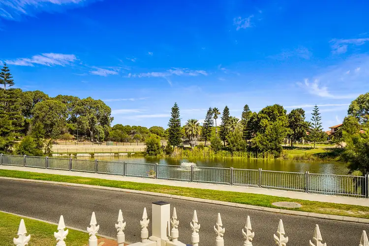 10A Centennial Gardens, Hillarys WA 6025
