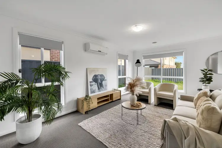 Second view of Homely house listing, 8 Talisker Street, Tarneit VIC 3029