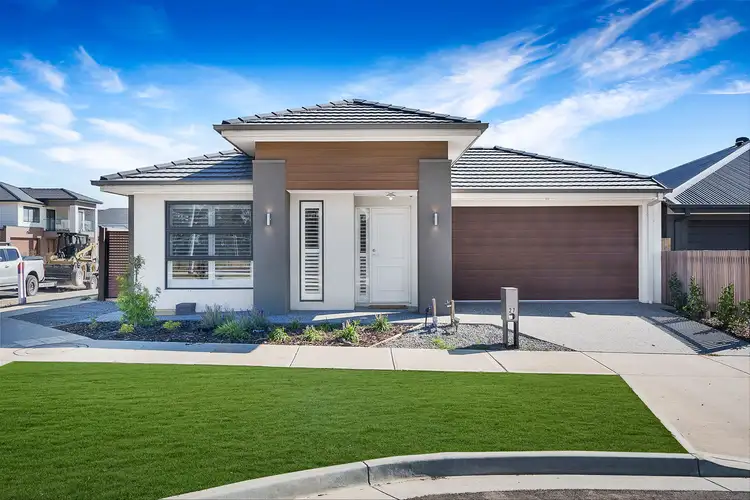 27 Carnmallum Drive, Clyde North VIC 3978