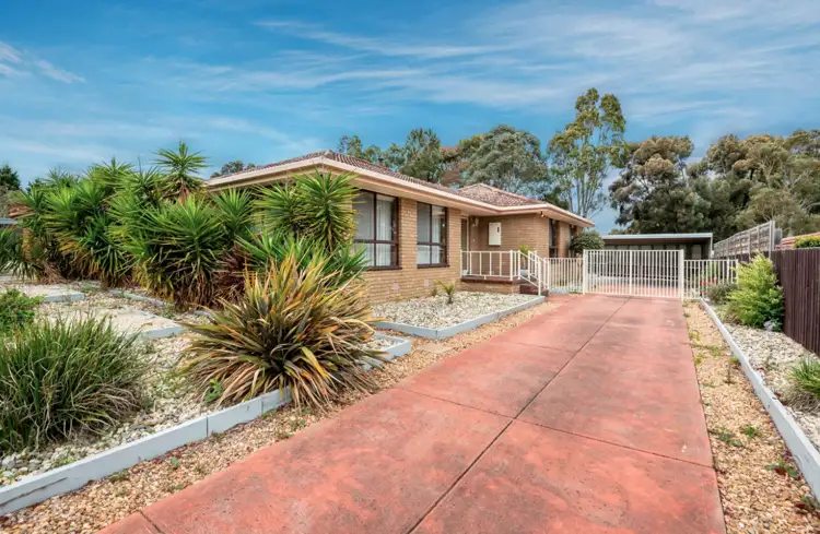 12 Lewis Close, Mill Park VIC 3082