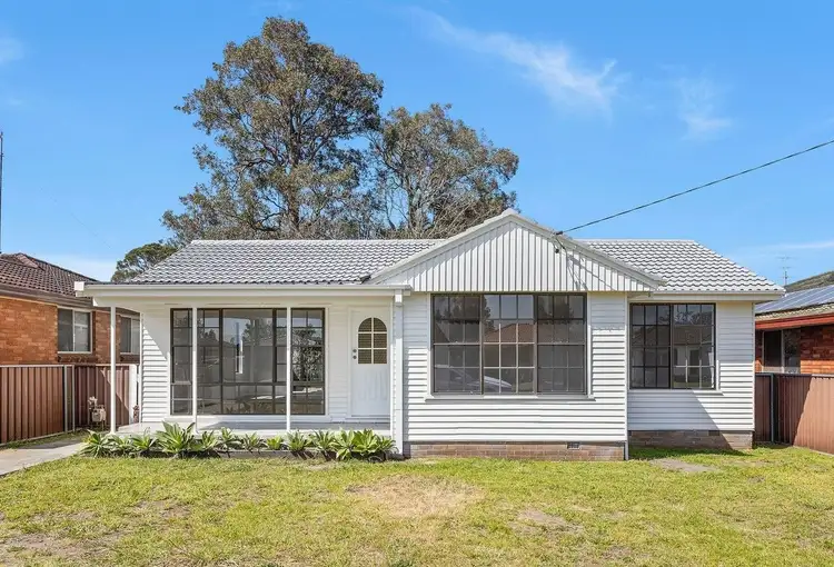 75 Poplar Avenue, Albion Park Rail NSW 2527