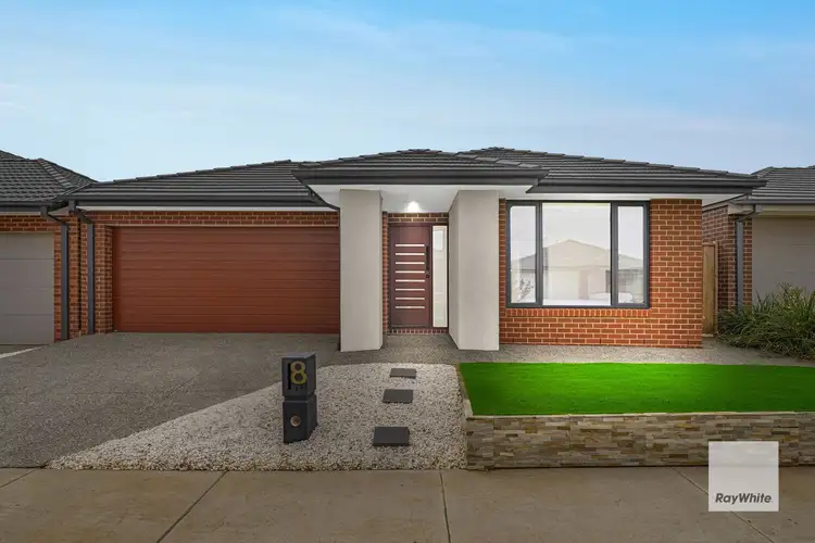 8 Minbalup Street, Mambourin VIC 3024