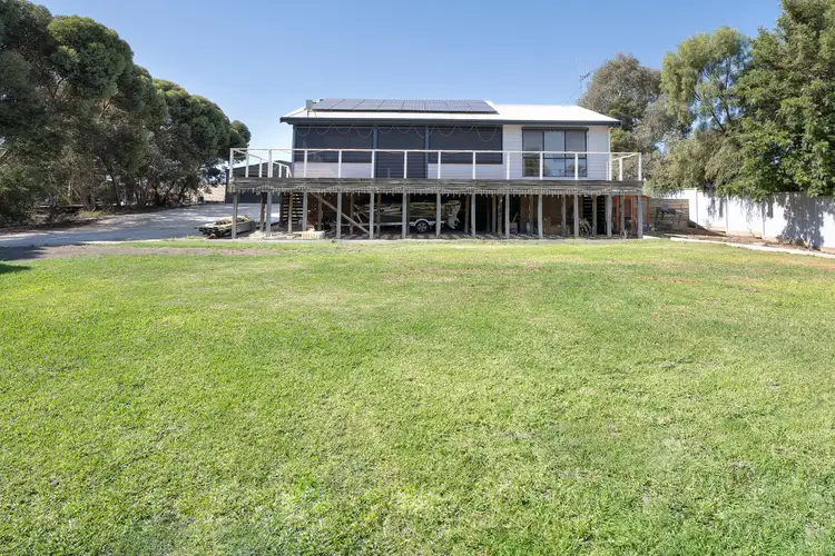 553 Lakeside Drive, Lake Boga VIC 3584