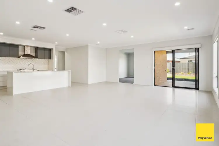 Fifth view of Homely house listing, 10C Duncan Court, Junortoun VIC 3551
