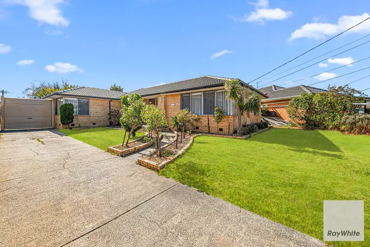 13 Dolphin Court, Gladstone Park VIC 3043
