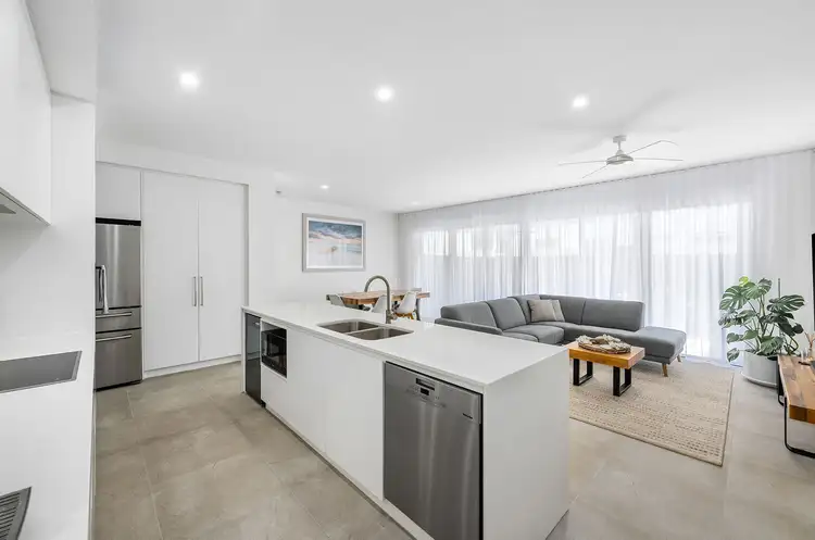 37/35 Grant Avenue, Hope Island QLD 4212