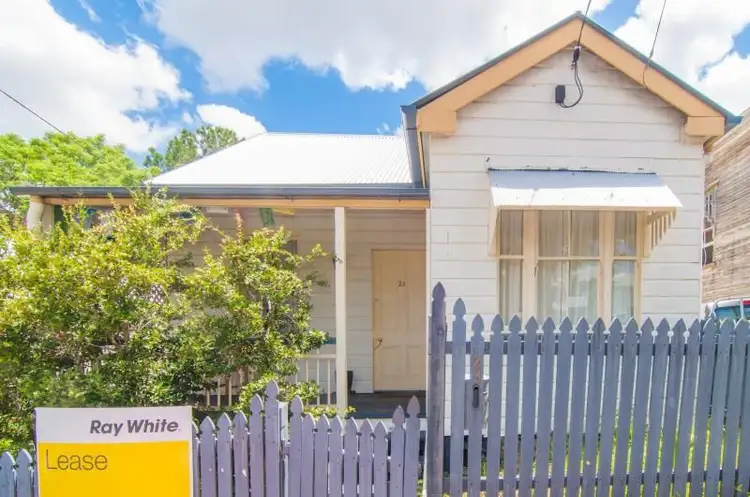 23 Ewart Street