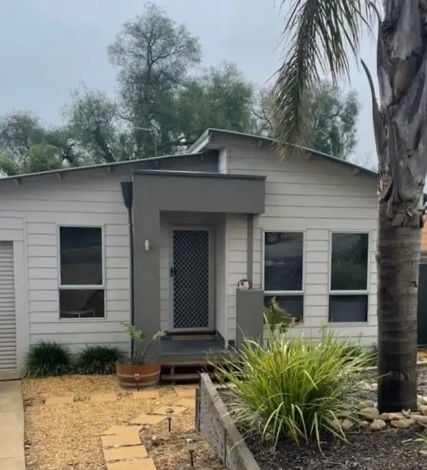 21 William Street, Clare SA 5453