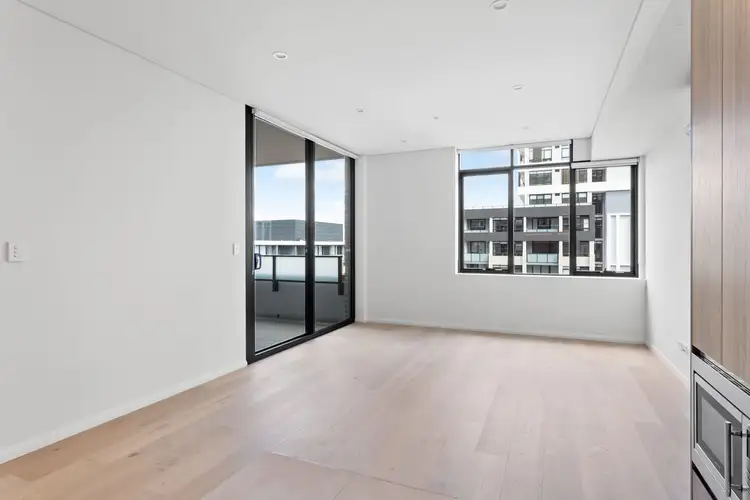 35 Flora Street