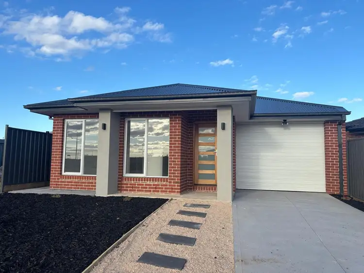 111 Abbeygate Drive, Werribee VIC 3030