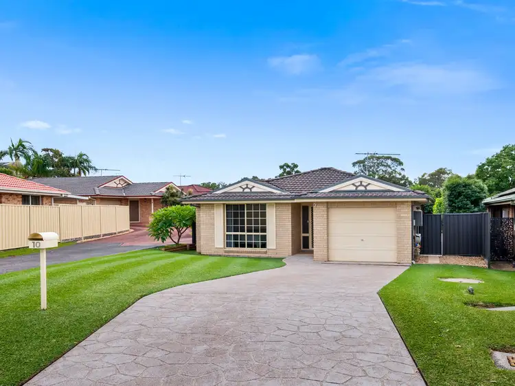10 Britten Close