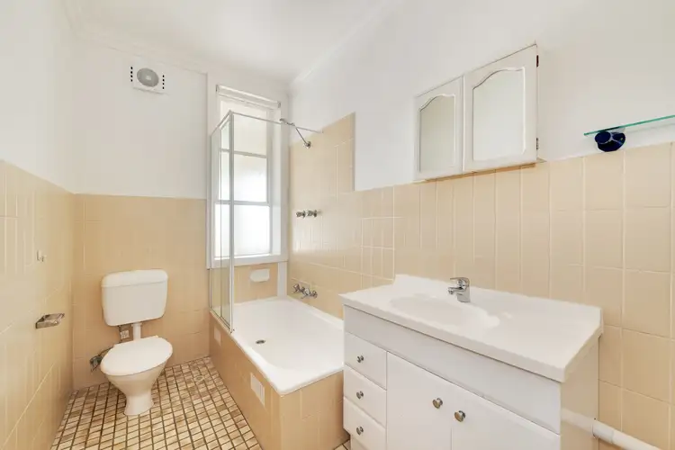 Fifth view of Homely apartment listing, 5/69-71 Union Street, Mcmahons Point NSW 2060