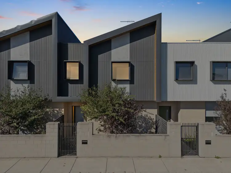 10 Slattery Place, Pakenham VIC 3810