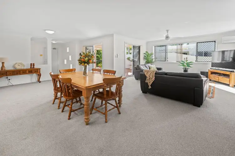 8/100 'Adriana' Cotlew Street East, Southport QLD 4215