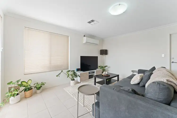 Second view of Homely house listing, 4/9 Wattlebird Way, Baldivis WA 6171