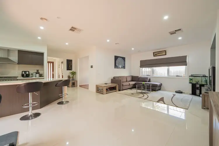 45 Ritchie Drive, Clyde North VIC 3978