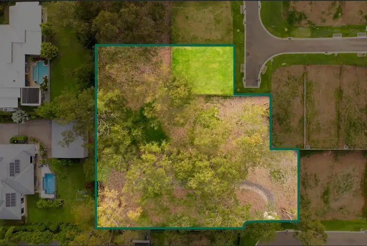 8 Hideaway Court, Bridgeman Downs QLD 4035