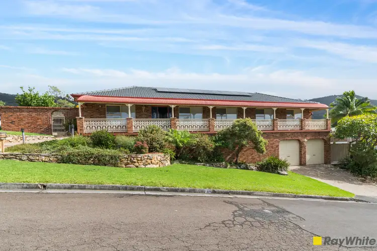 24 Halley Crescent