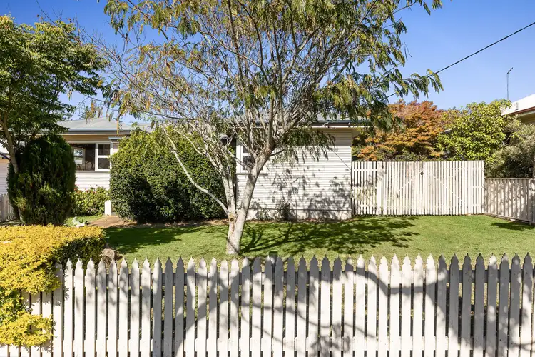 6 Stehn Street, Harristown QLD 4350