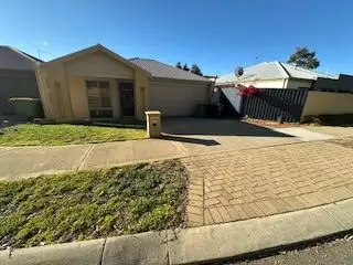 23 Laurina Turn, Baldivis WA 6171