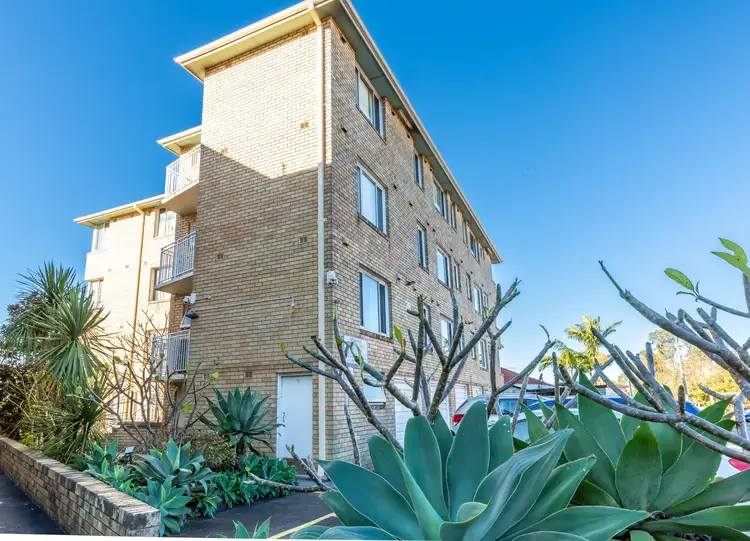 28 Rockdale Street