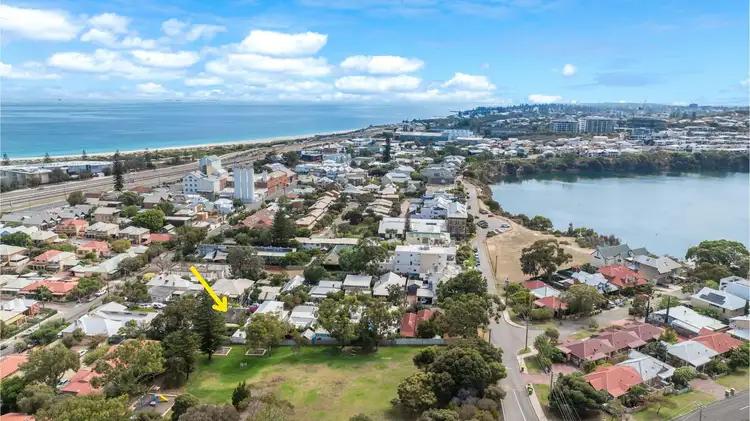 11 Staples Street, North Fremantle WA 6159