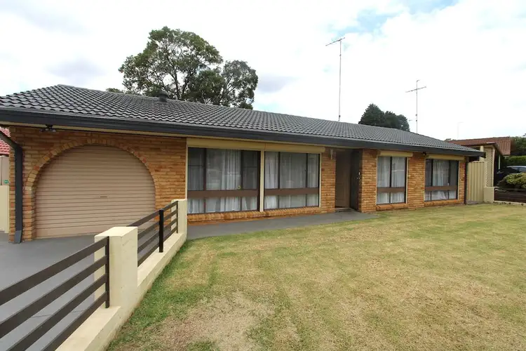21 Parma Crescent, St Helens Park NSW 2560