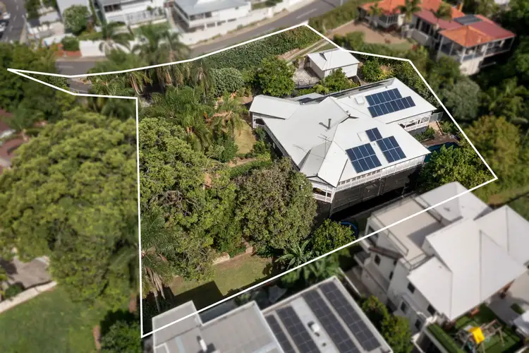43 Crescent Road, Hamilton QLD 4007