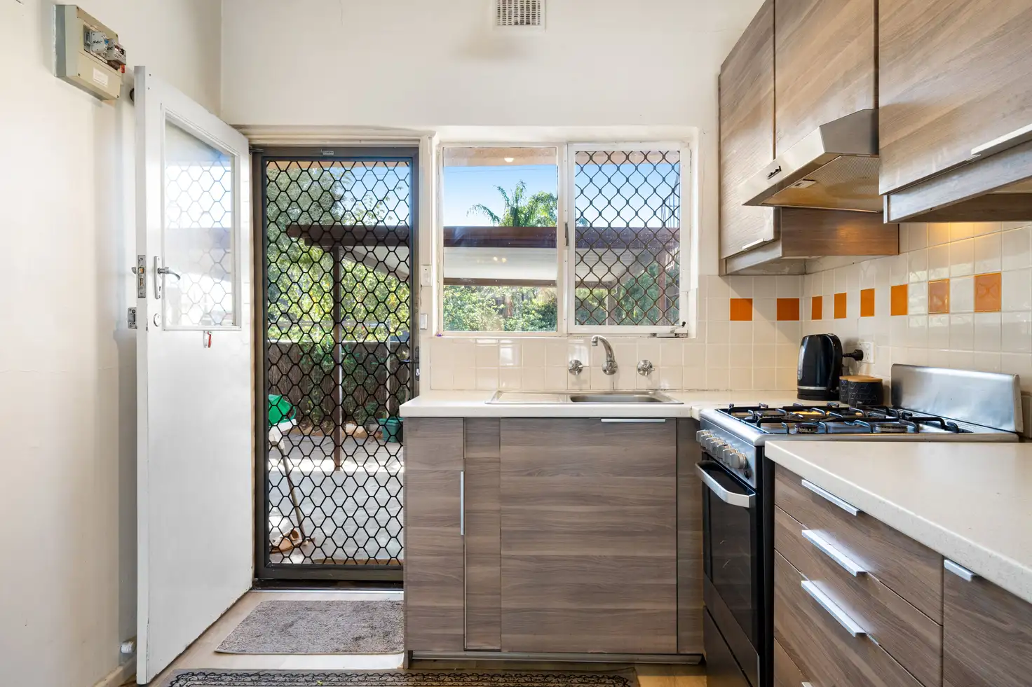 Main view of Homely unit listing, 17/11-15 O G Road, Klemzig SA 5087