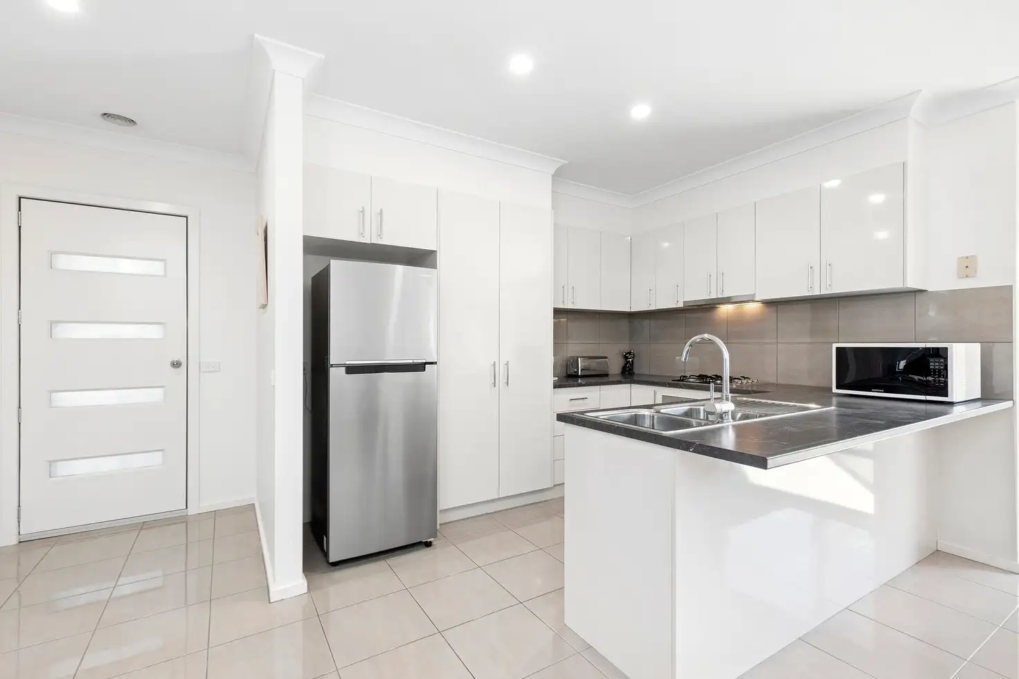 Main view of Homely unit listing, 1/24 Curletts Road, Lara VIC 3212