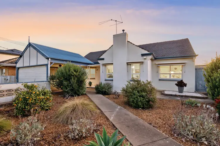 6 Fourth Avenue, Seaton SA 5023
