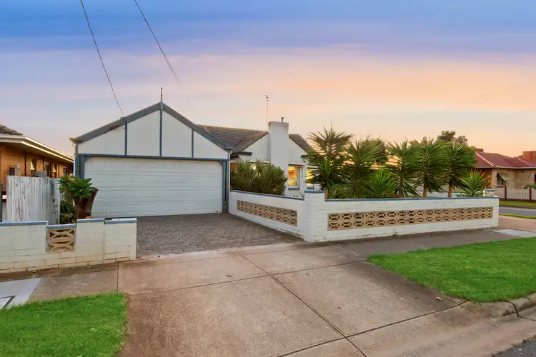 6 Fourth Avenue, Seaton SA 5023