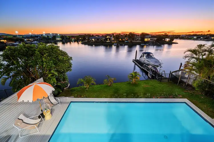 16 Saltair Grove, Helensvale QLD 4212