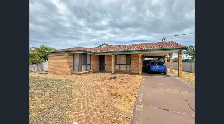 17 Hakea Street, Tarcoola Beach WA 6530