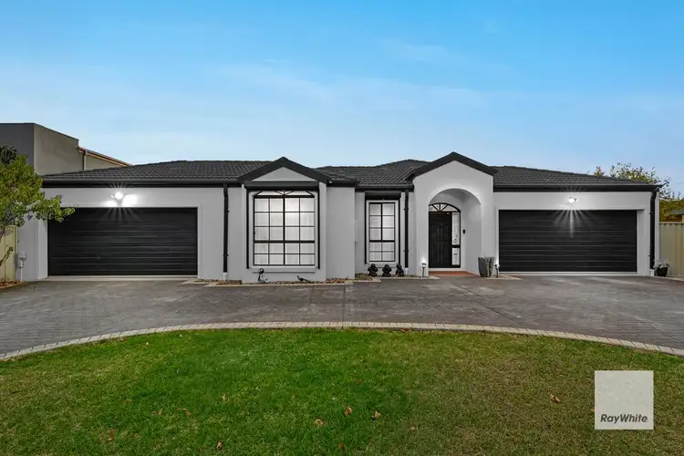 5 Wales Court, Hillside VIC 3037