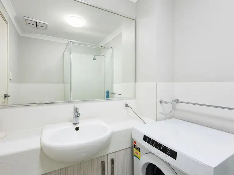 Seventh view of Homely unit listing, 1/336 Belgravia Street, Cloverdale WA 6105
