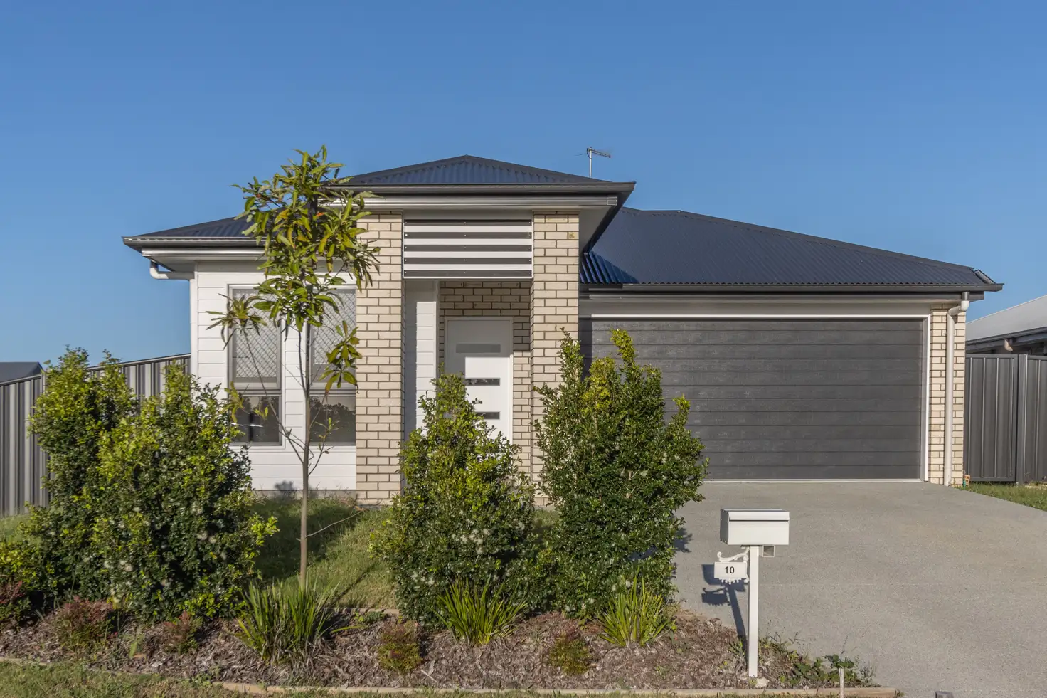 Main view of Homely house listing, 10 Frederick Circuit, Eli Waters QLD 4655