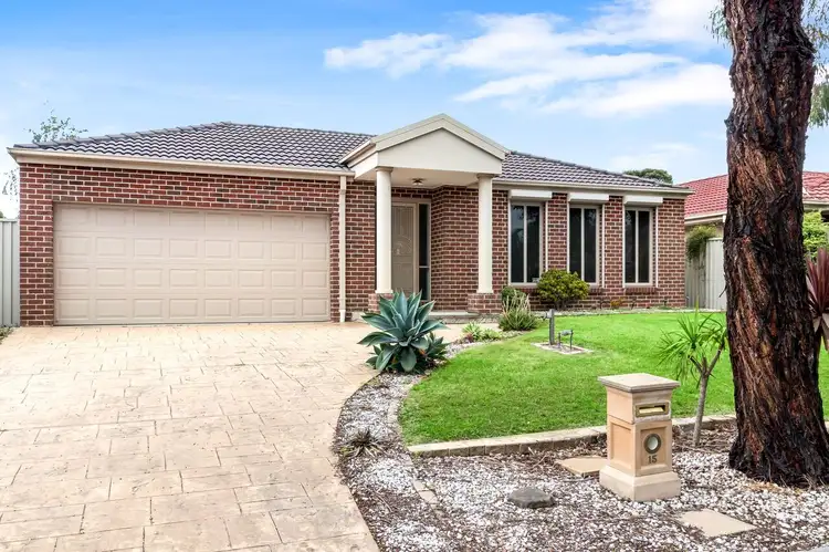 15 Genoa Grove, Pakenham VIC 3810