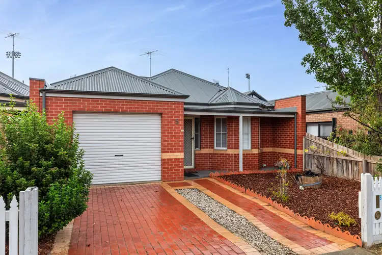 5 Urana Street, Newtown VIC 3220